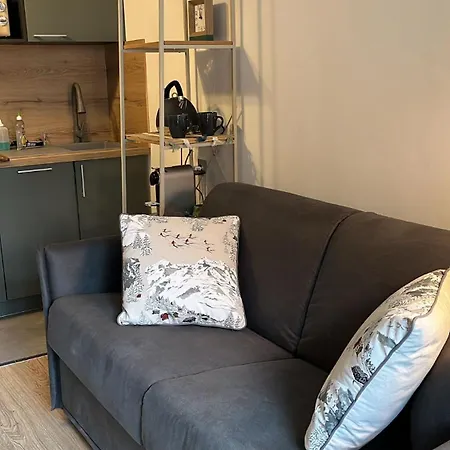 Dent Du Crocodile, Aiguille Du Midi, Balcon, Parking Шамони