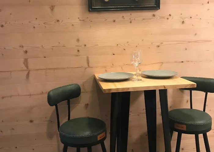 Dent Du Crocodile, Aiguille Du Midi, Balcon, Parking Appartement Chamonix